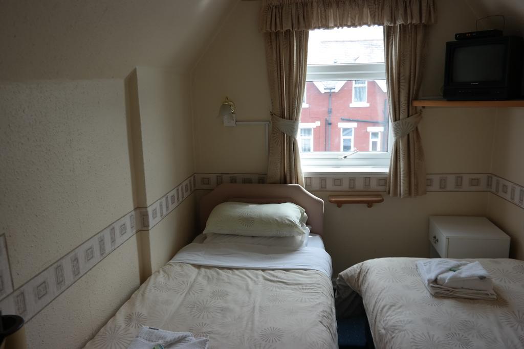 Olivers Strickley Over 35 Years Only Blackpool Camera foto