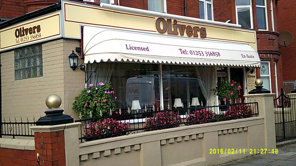 Olivers Strickley Over 35 Years Only Blackpool Esterno foto